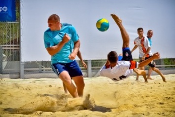 Ялтинцев приглашают на городской турнир по пляжному футболу