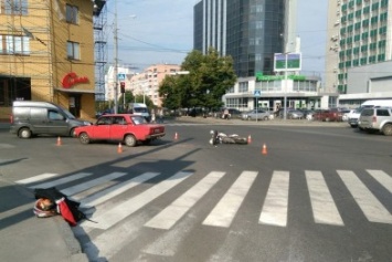 В Харькове "ученик" сбил мотоциклиста (ФОТО)