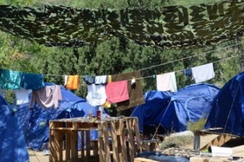 В Ялте внедряют новые формы молодежного отдыха: палаточный кемпинг