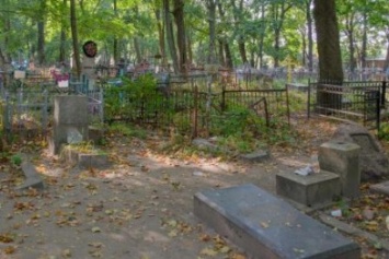 Мемориального заповедника на кладбище в Чернигове не будет