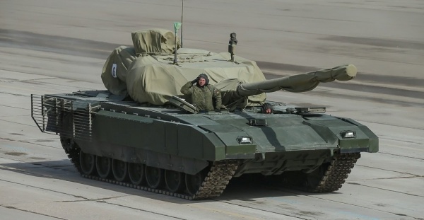 Испытания танка «Армата» будут завершены в 2016 году