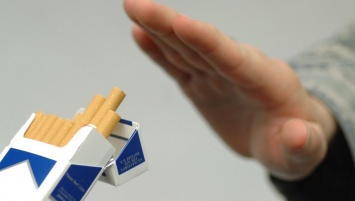 Ученые: Отказ от курения помогает завести новых друзей