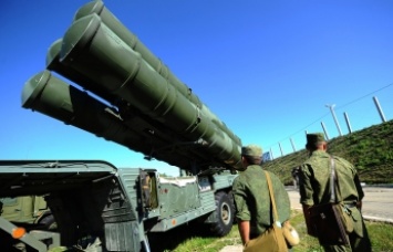 В оккупированный Крым доставили зенитную ракетную систему С-400 "Триумф"