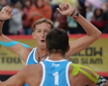Российская пара впервые вышла в четвертьфинал Олимпиады в пляжном волейболе