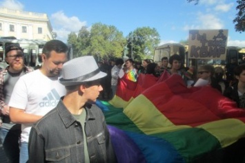 В Одессе полиция охраняла геев, пока спецназ бил патриотов (ФОТО, ВИДЕО)