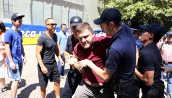 "Марш равенства" в Одессе: полиции пришлось эвакуировать участников