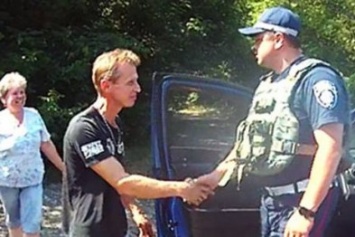 В ходе отработки Славянской оперативной зоны правоохранители помогли застрявшему водителю