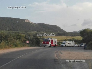 ДТП в Крыму: рейсовый автобус Эталон вылетел в 50-ти метровый обрив - семь погибло, 20 травмировано. ФОТО+видео