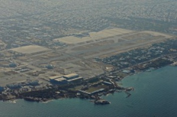 Жаль, наш от речки далеко. В Греции заброшенный аэропорт переделают в крупнейший морской курорт