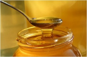 Как собирают мед украинские пчеловоды