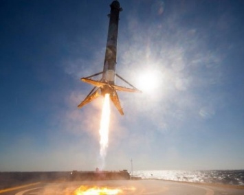 Falcon 9 приземлилась на океанскую платформу