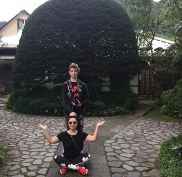 Наташа Королева вместе с сыном Архипом отдыхает в Японии
