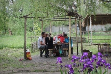Алкоголь в парках Славянска обойдется в 1800 гривен штрафа или 60 часов общественных работ