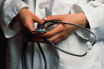 В Запорожье из-за низких зарплат массово увольняются врачи
