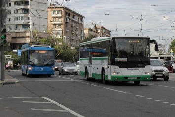 Московские автобусы перешли на единые способы оплаты проезда