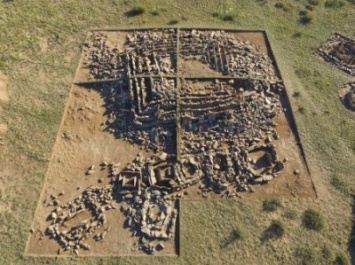 Недалеко от Караганды археологи нашли сооружение, похожее на египетские пирамиды
