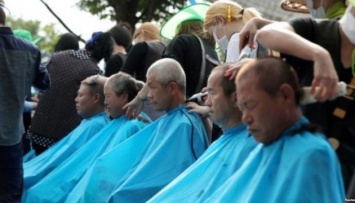 Корейцы устроили "лысый" протест против ПРО