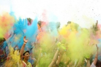В Днепре снова пройдет фестиваль красок