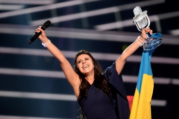 СМИ: после победы на Евровидении Джамала догнала по заработкам Потапа и Настю