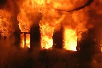 Кременчугские пожарные тушили пожар в Крюковском районе