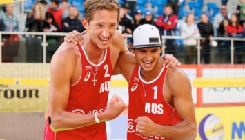 Россия впервые в истории пробилась в полуфинал ОИ в пляжном волейболе
