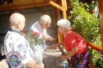 Жительницу Горняцкого района поздравили с 90-летием