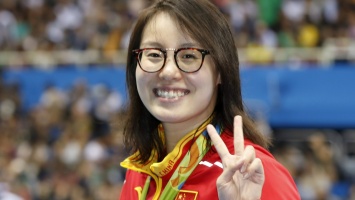 Олимпиада-2016: Китайская пловчиха, оправдываясь за проигрыш в эстафете, нарушила табу и за ночь стала звездой соцсетей