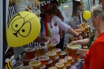 На 6-м Фестивале меда в Кривом Роге горожанам пообещали "изюминку"