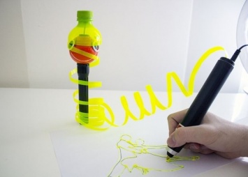 Изобретатель создал 3D-ручку, способную "писать" пластиковыми бутылками