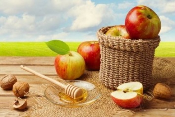 В Симферополе отметят праздник "Яблочный и медовый спас"