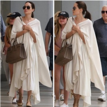 Папарации увидели Анджелину Джоли на прогулке со своими детьми