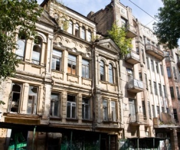 В Киеве планируют усилить контроль за памятниками архитектуры
