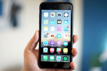 OLED-дисплей получит только «премиальная версия» iPhone