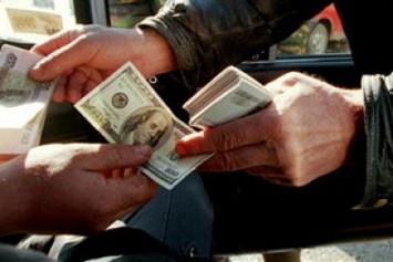 В результате уличной "валютной операции" кременчужанин лишился своих денег