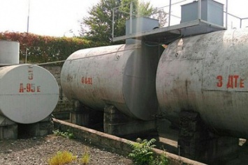 В Каменском мини-НПЗ изготавливал контрафактное топливо