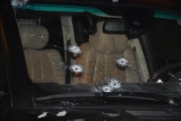 В Стамбуле ночью обстреляли автомобиль азербайджанского бизнесмена