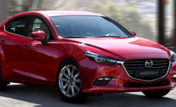 Российские дилеры озвучили цены седана и хэтчбека обновленной Mazda 3