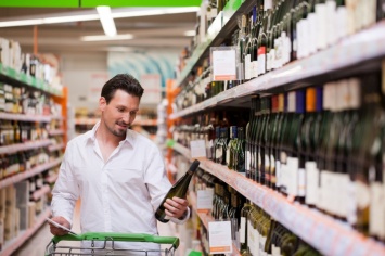 Минфин предлагает существенно повысить минимальную цену на алкоголь