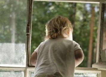 В Харькове будут судить воспитательницу детсада, из-за недосмотра которой ребенок выпал из окна