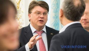 Министр Жданов пришел в Генпрокуратуру на допрос