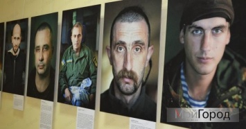 В Николаеве презентовали выставку «Портрет солдата», посвященную 25 годовщине Независимости Украины