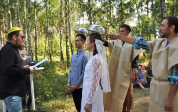 В Татарстане сыграли пастафарианскую свадьбу с дуршлагами и макаронами