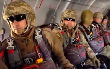 Украинские десантники испытали польскую парашютную систему Dedal
