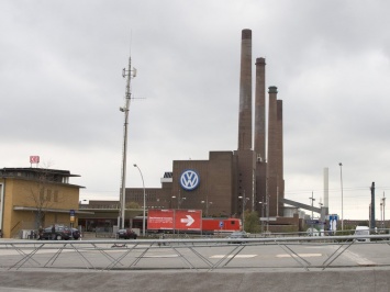 Volkswagen AG приостановил серийное производство модели Golf