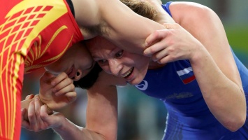Спортсменка из РФ обвинила главу федерации борьбы в избиении после ее поражения в Рио