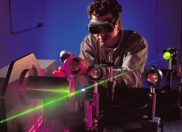 В США изобрели первый в мире бактериальный лазер