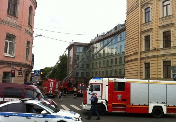 В Санкт-Петербурге загорелось здание Центробанка