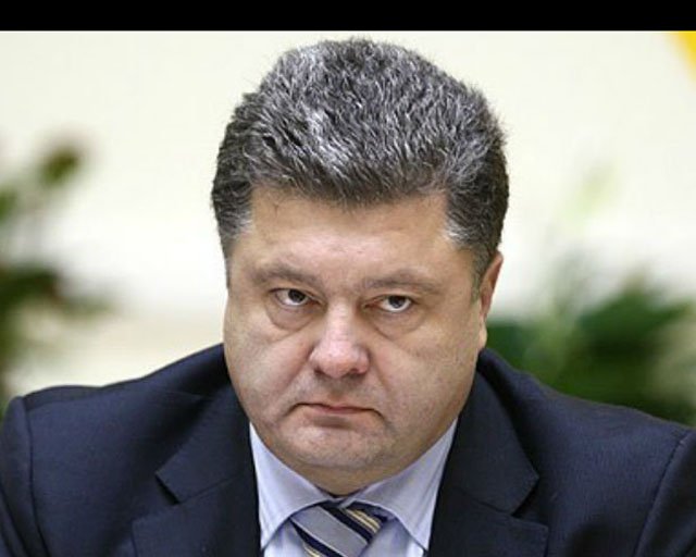 «Правый сектор» потребовал от Порошенко наступления на Донбасс