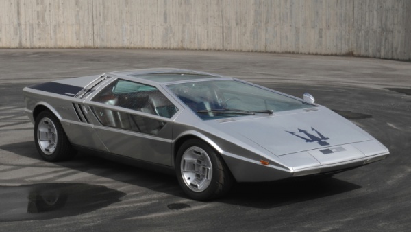 Для шейхов и олигархов: суперкар Maserati Boomerang за 4 миллиона евро