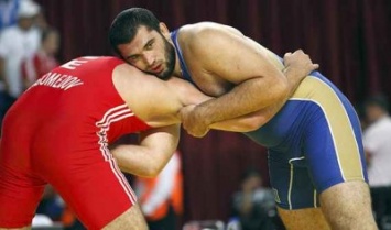 Махов проиграл украинскому борцу Засееву на Олимпиаде в Рио-де-Жанейро